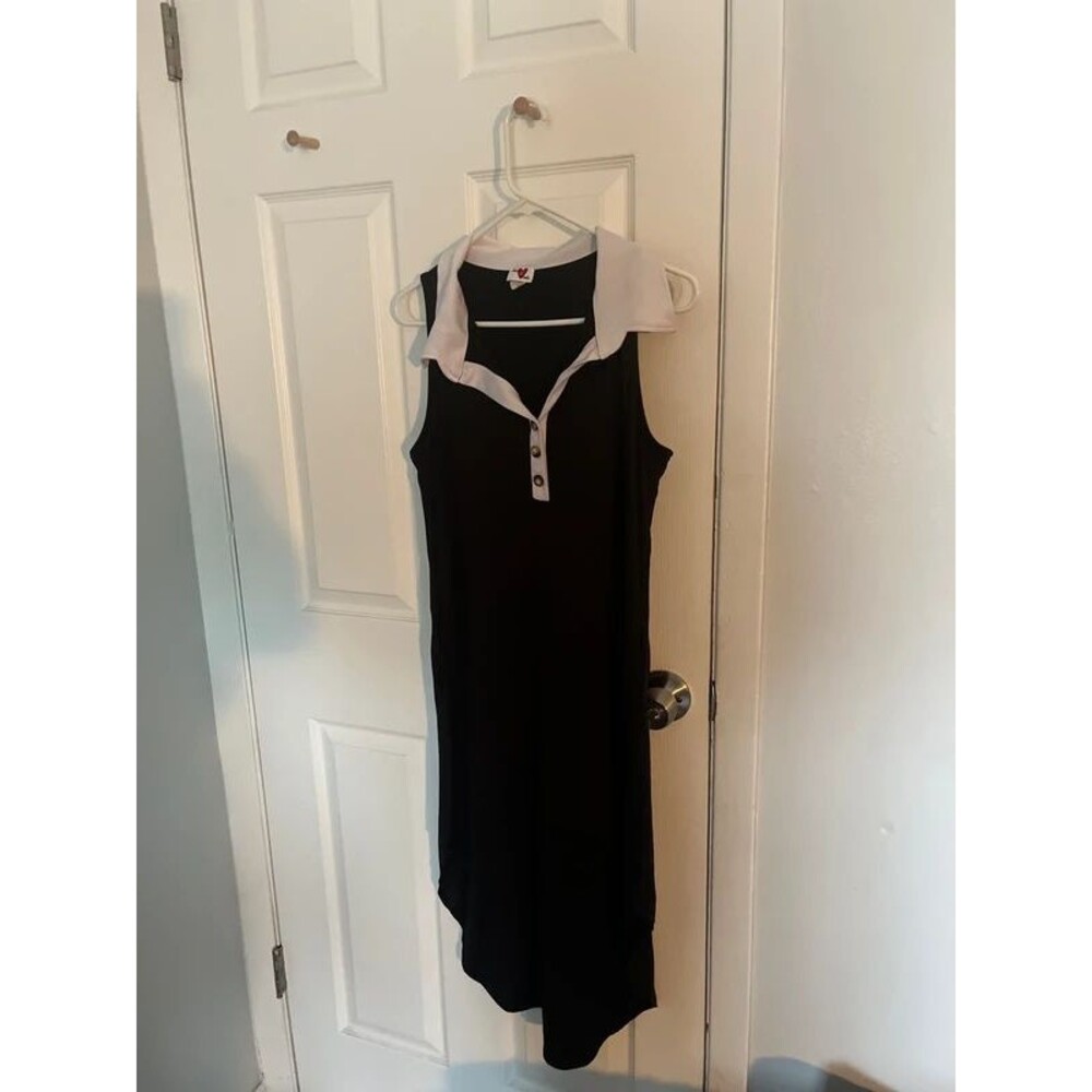 Heart and heels black dress size large